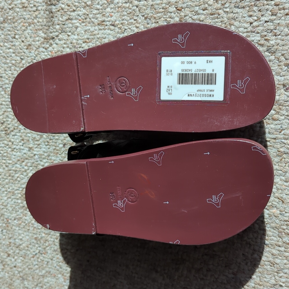 CHANEL Burgundy leather Dad sandals - Picture 10 of 17